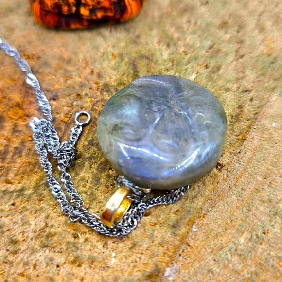 Nature Labradorite  Flashy Kiss Of Sun & Moon Pendant Necklace - Picture 4 of 10